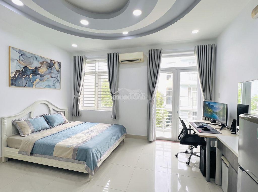 Phòng rộng, ban công, máy giặt riêng ngay khu công viên ở quận 7 - 2