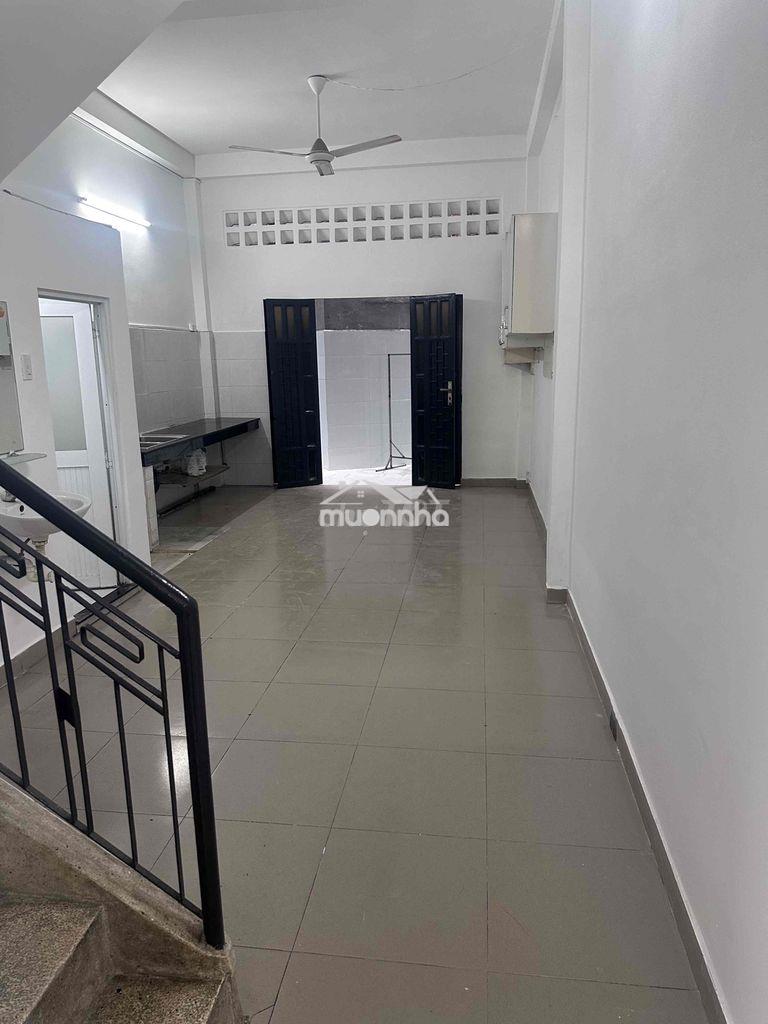 Cho thuê nhà nguyên căn mặt tiền nguyễn thái bình- tân bình - 3