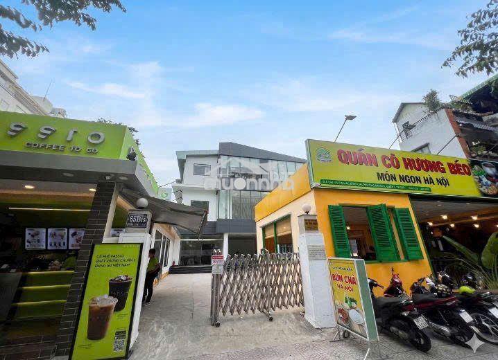 Cho thuê mặt bằng mặt tiền trung tâm quận 1 - 2