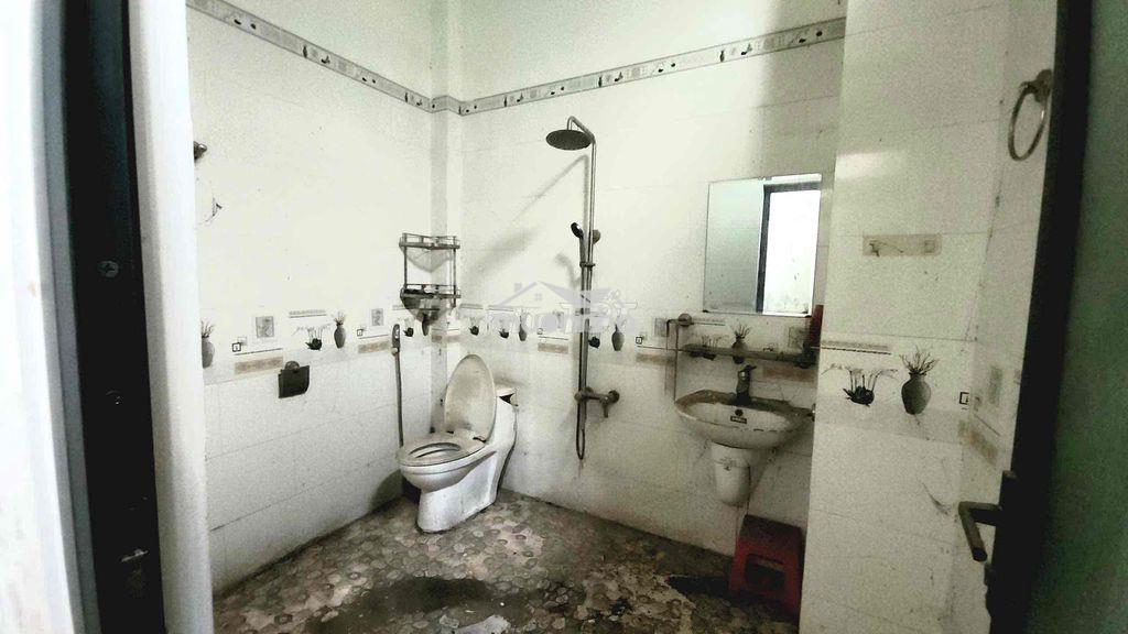 2 tỷ460 = 108,3m2 nhà trệt + lầu hẻm ô tô nhánh tân phước khánh 23, t - 4