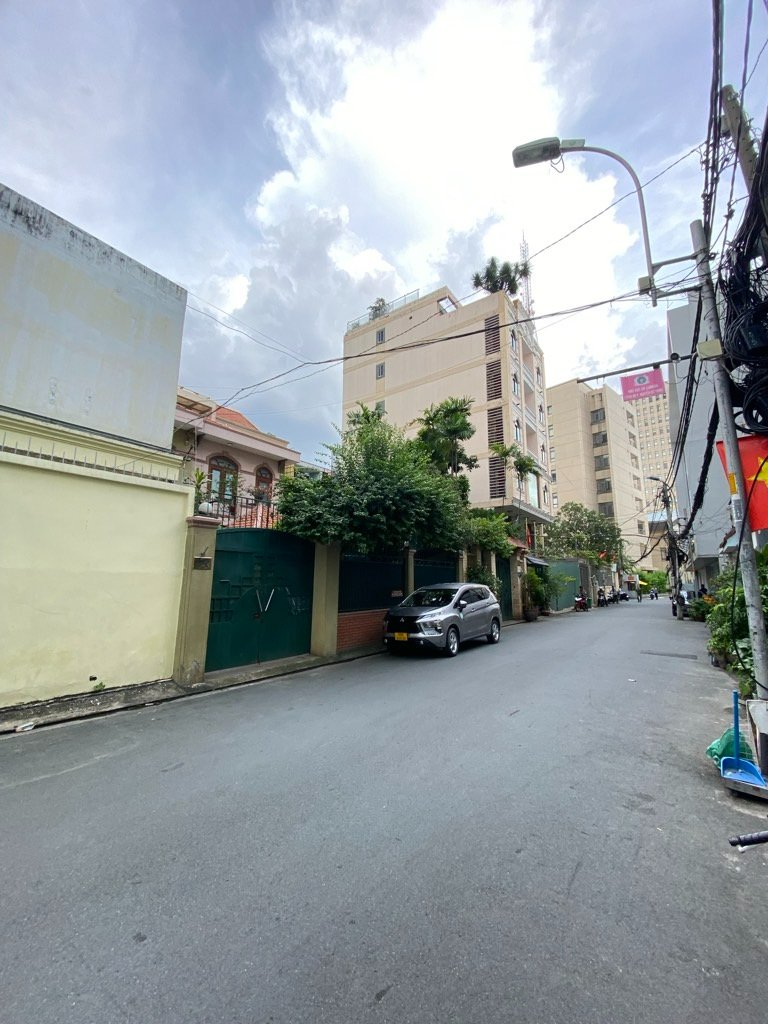Kế bên bộ công an - nguyễn trãi - quận 1 - dt: 6.8*16m- 43 tỷ