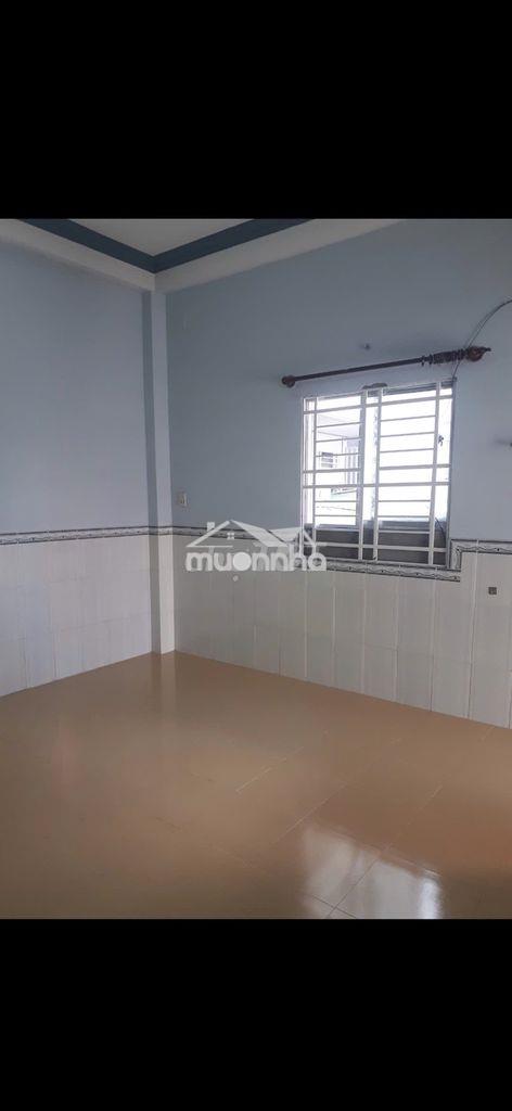 Phòng trọ rộng đẹp dương bá trạc, tollet, lối đi riêng, có ban công.