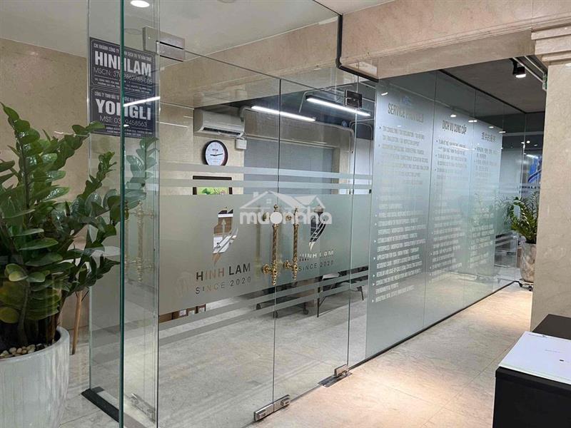 Cho thuê trệt 75m2 nguyễn thị minh khai q1, đã ngăn sẵn phòng