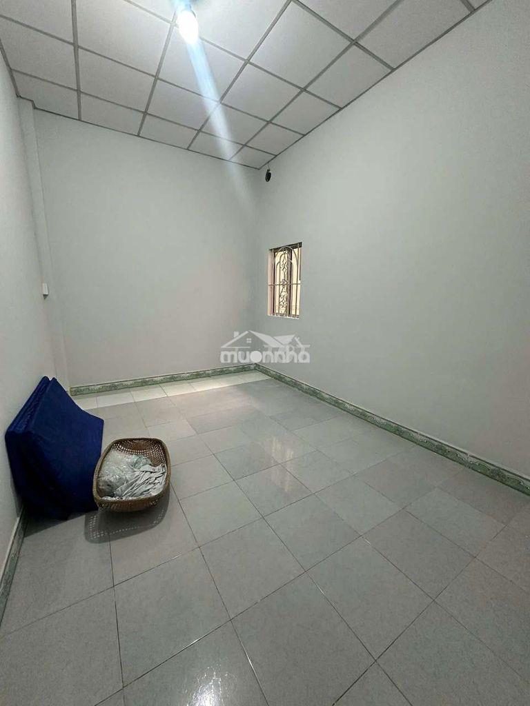 Cho thuê nhà nguyên căn gần chợ thủ đức 4pn dtsd 200m2 giá chỉ 12tr. - 3