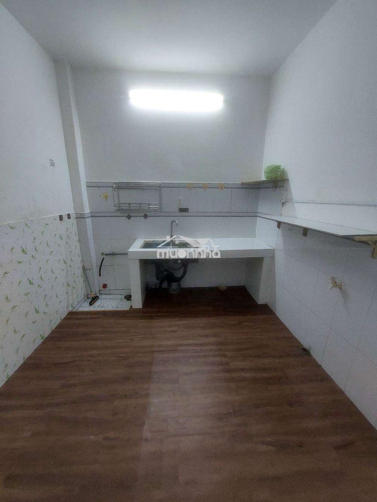 Cho thuê nhà đường phạm hùng c9 dt.4m×9m } 1 lầu 2 phòng 2toilet hẽm6m - 3