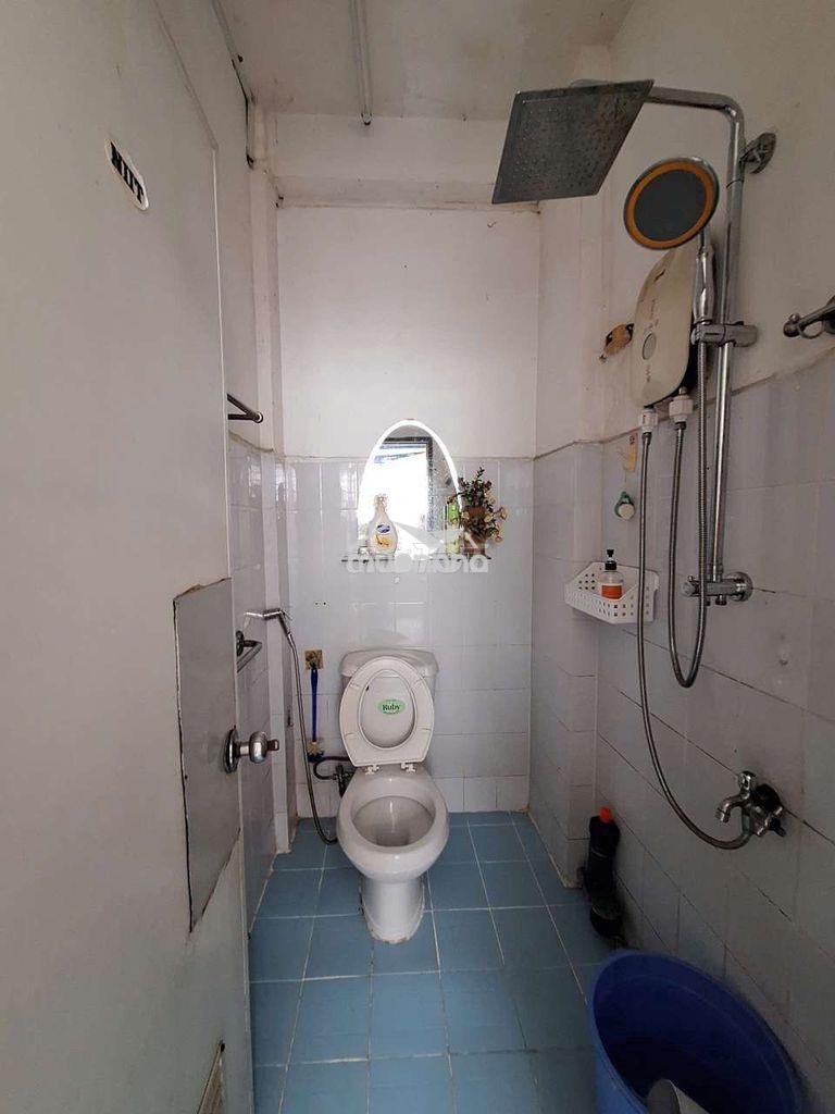 🏠🏠 Chính chủ bán căn hộ chung cư đường hòa hưng, p12, q10
💢 dt 60m2, - 2