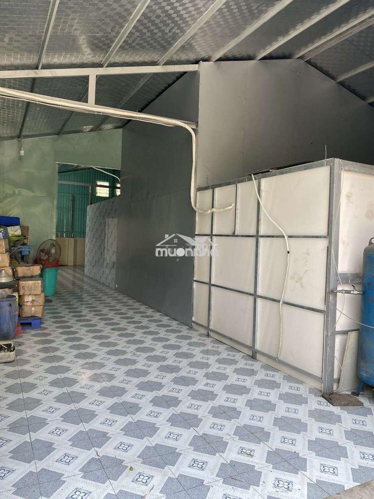 Cần bán nhà xưởng mặt tiền đường đã có điện 3 pha ,nước  - 3