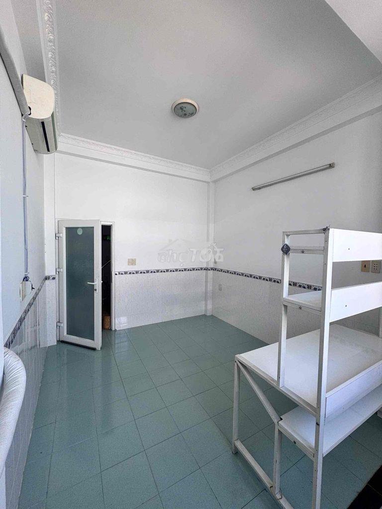 3tr đi bộ qua đại học ntt đc cửa sổ thoáng - 2