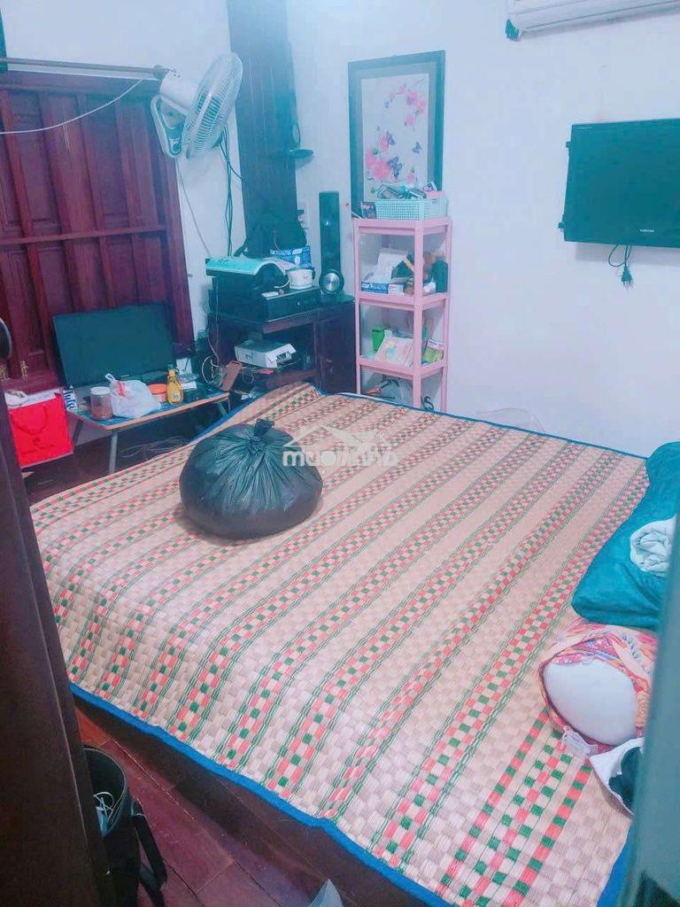 Nhà đầy đủ nội thất, 2pn kín+1pn hở chỉ 7,9tr. q1 - 4
