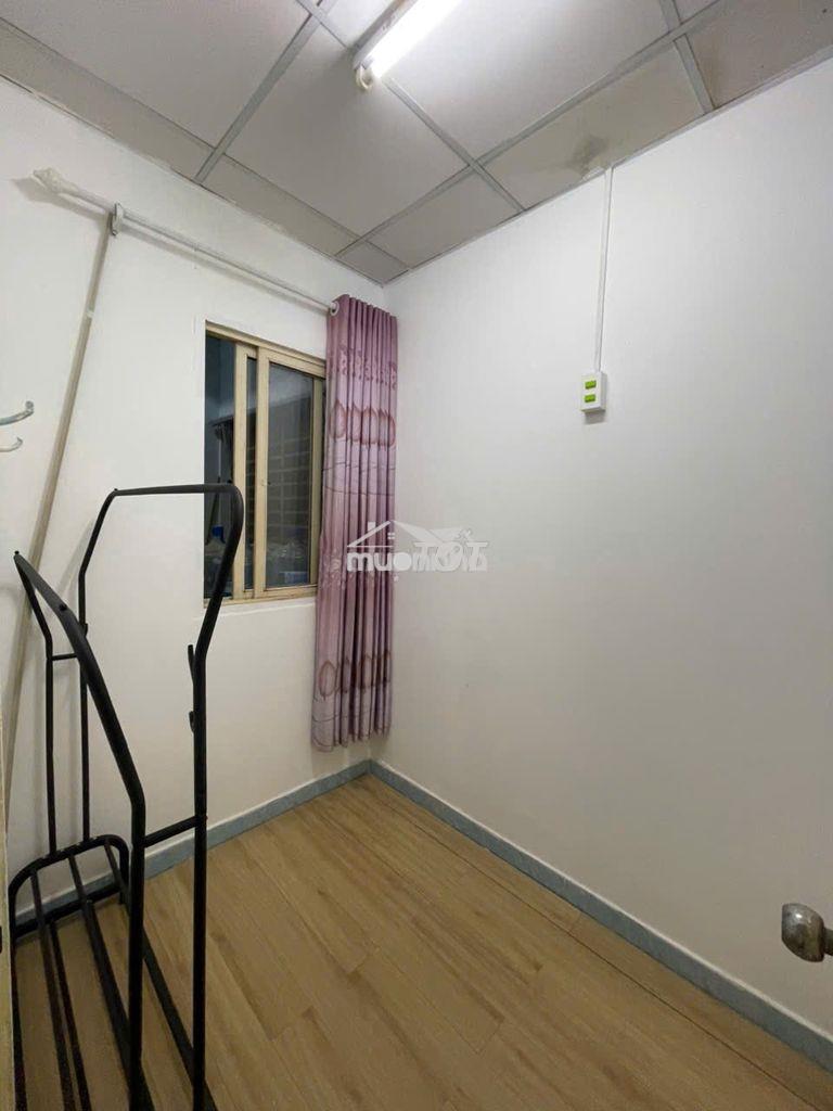 Cho thuê phòng nhỏ, có máy lạnh trong chung cư 203 nguyễn trãi-q1 - 3