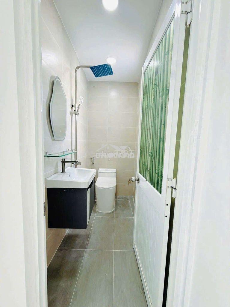 Bán nhà đường ba đình p8.q8 dt.3m5×6m } 2 lầu 2 phòng 2 toilet hẽm 3m5 - 4