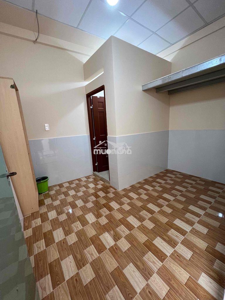 Phòng trọ cho thuê tầng 1 mặt tiền tên lửa - 4