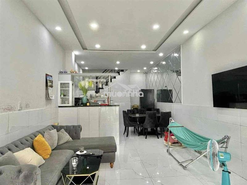Cho thuê nhà 1 trệt 1 lầu 2pn 3wc 4x12m hẻm 257 nguyễn thị thập