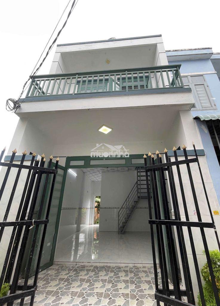 Tôi cần bán nhà gần chợ bà điểm hóc môn 400tr bao sang hết giấy tờ