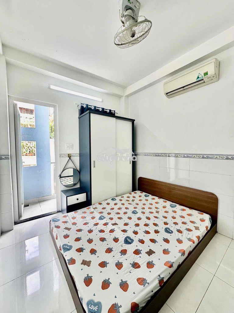 Cho thuê căn studio ban công full nt giá svien gần đại học mở q3 - 3