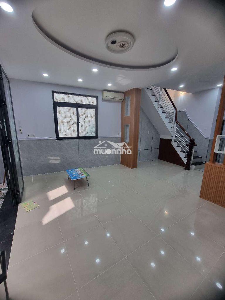 Chỉ 4 ty6 . nhà sổ riêng 5 x 9m 2 tầng . đường nguyễn thị xếu .q7 - 3