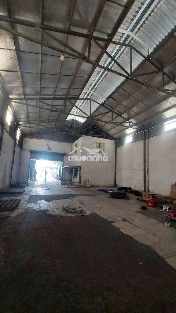 Cho thuê nhà xưởng 600m2 giá thuê 28 triệu / tháng
