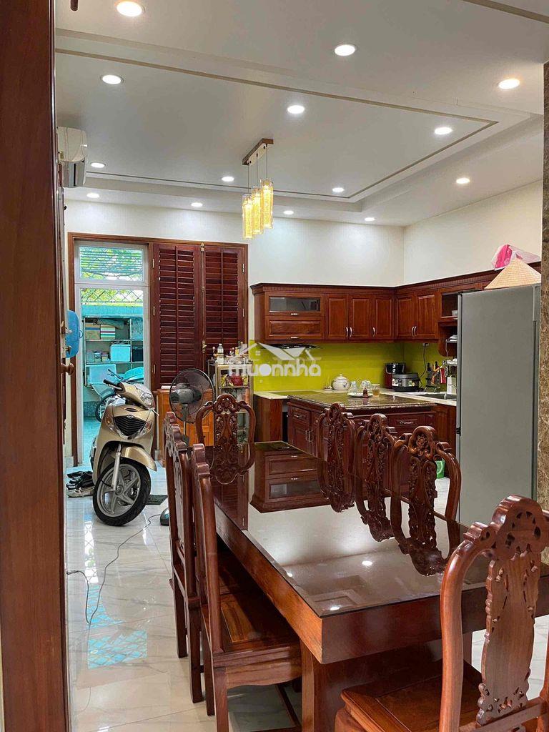 Biệt thự góc 2 mặt tiền kdc gia hoà, phước long b. dt: 252m2/20.5 tỷ - 3