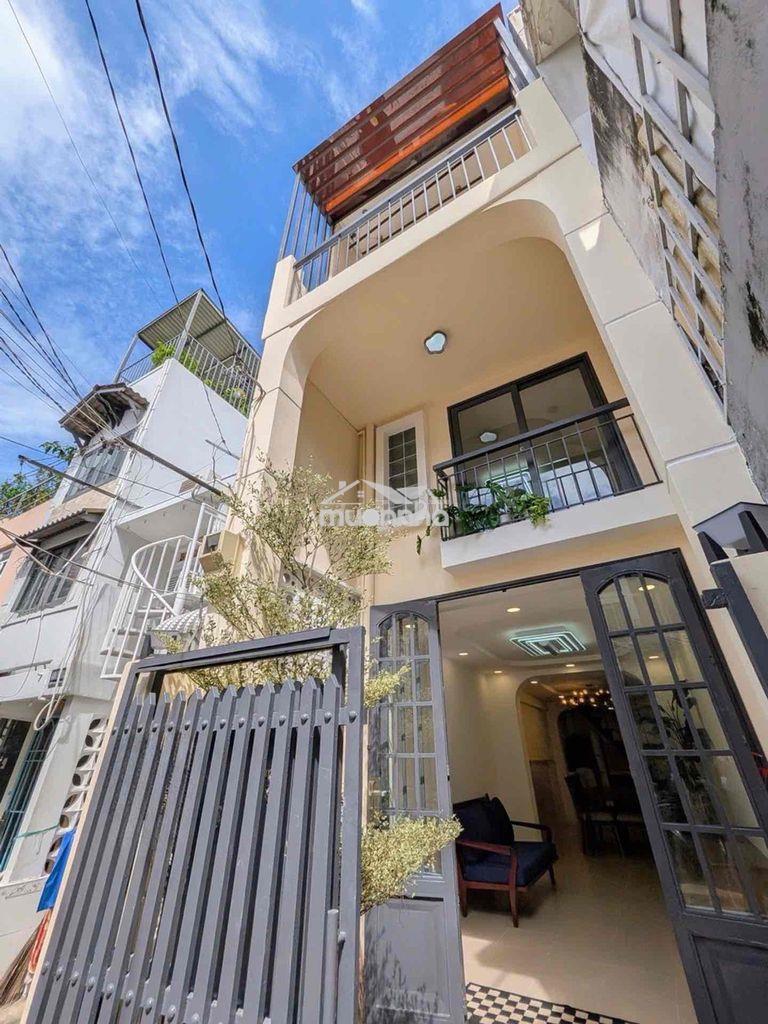 Ngay ngã tư phú nhuận 3 tầng 3pn full nội thất dtsd 90m nhỉnh 5tỷ
