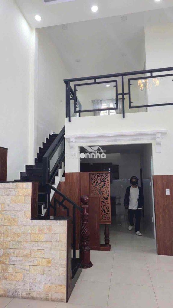 Cho thuê nhà 1 trệt 1 lủng có 2 pn, 2wc hẻm ba gác đường 160 - 2
