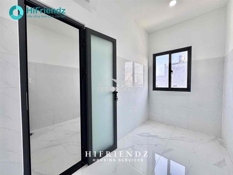 Chdv tách bếp gần bến xe q8,thang máy,hầm xe,mặt tiền,gần ueh n - hf