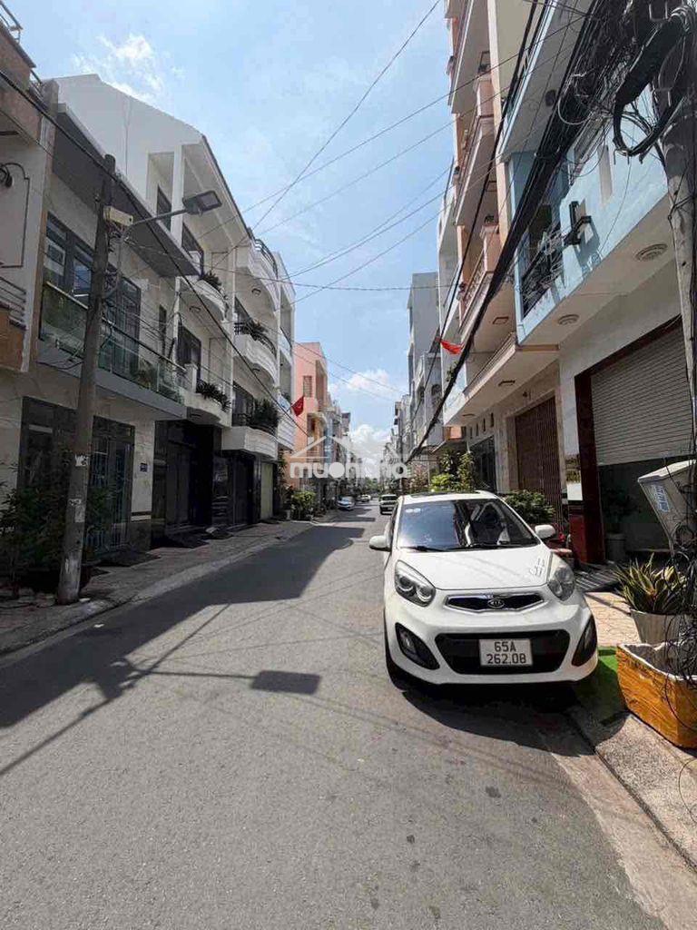Nhà 3 phòng trục chính hẻm 30/4 - 2