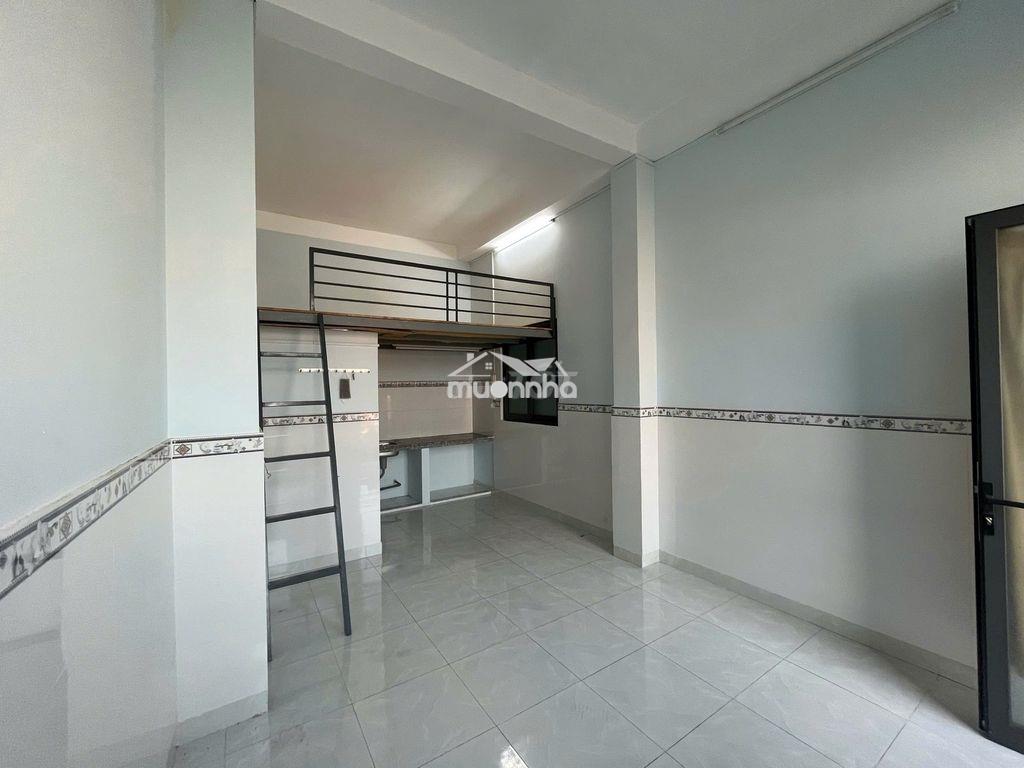 Chính chủ phòng trọ giá rẻ 30m2 bancol cách huflit cvpm quang trung 5p - 2