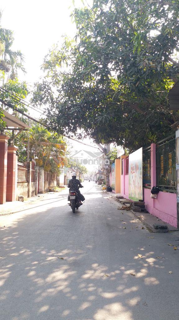 Nhà 200m2 thổ cư, gần ngã 4 tân phong, đường đồng khởi, dưới 20tr/m2 - 2