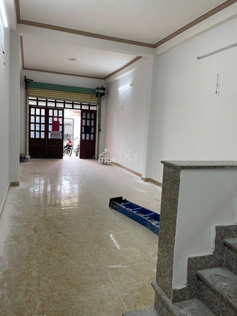 ✅✅ Cho thuê nhà mặt tiền 2 lầu rộng rãi