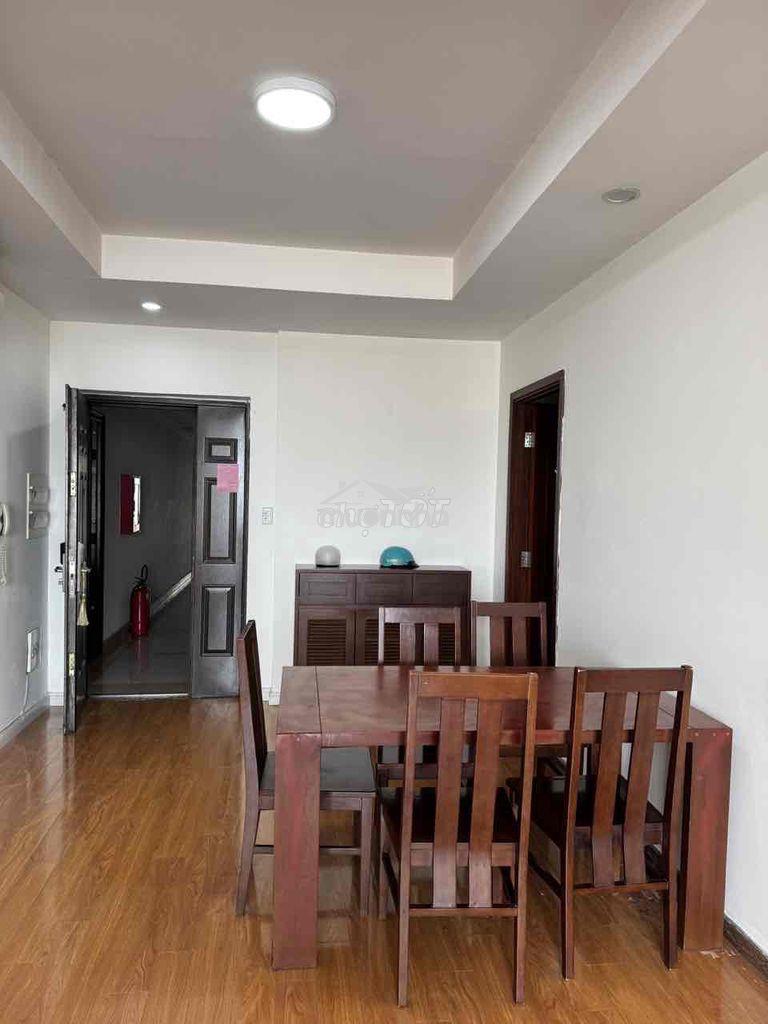 Cần cho thuê gấp căn hộ cộng hoà plaza . dt: 96m2, 3pn, 2wc. giá 17,5t - 3