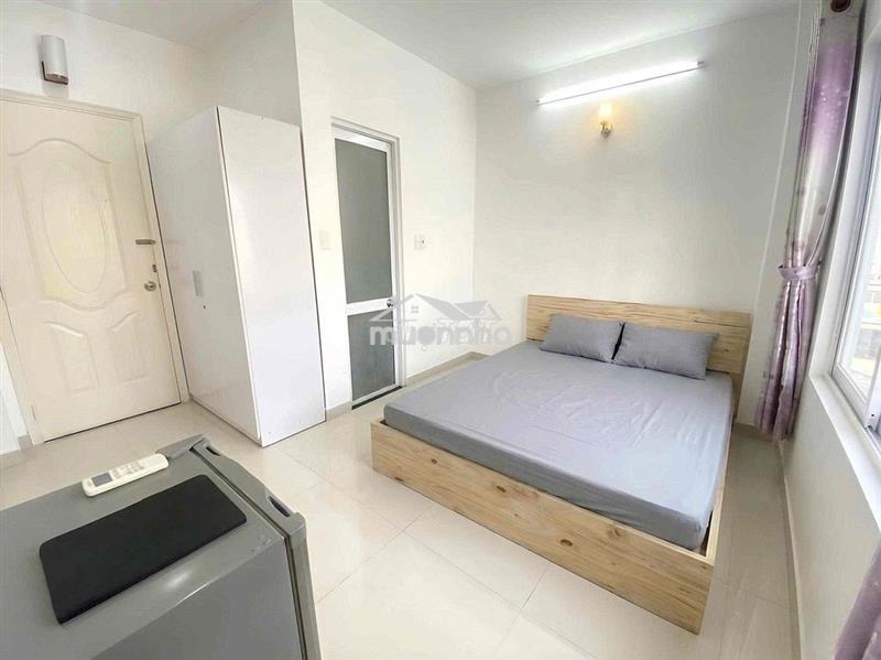 Phòng trọ đầy đủ nội thất, cửa sổ thoáng - quận 3 kế quận 10