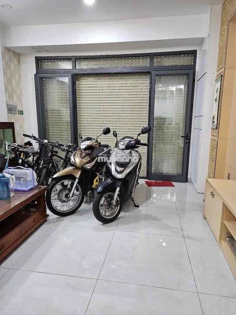 Nhà 4 phòng ngủ 4,5x10 phan đăng lưu. đủ nội thất - 3