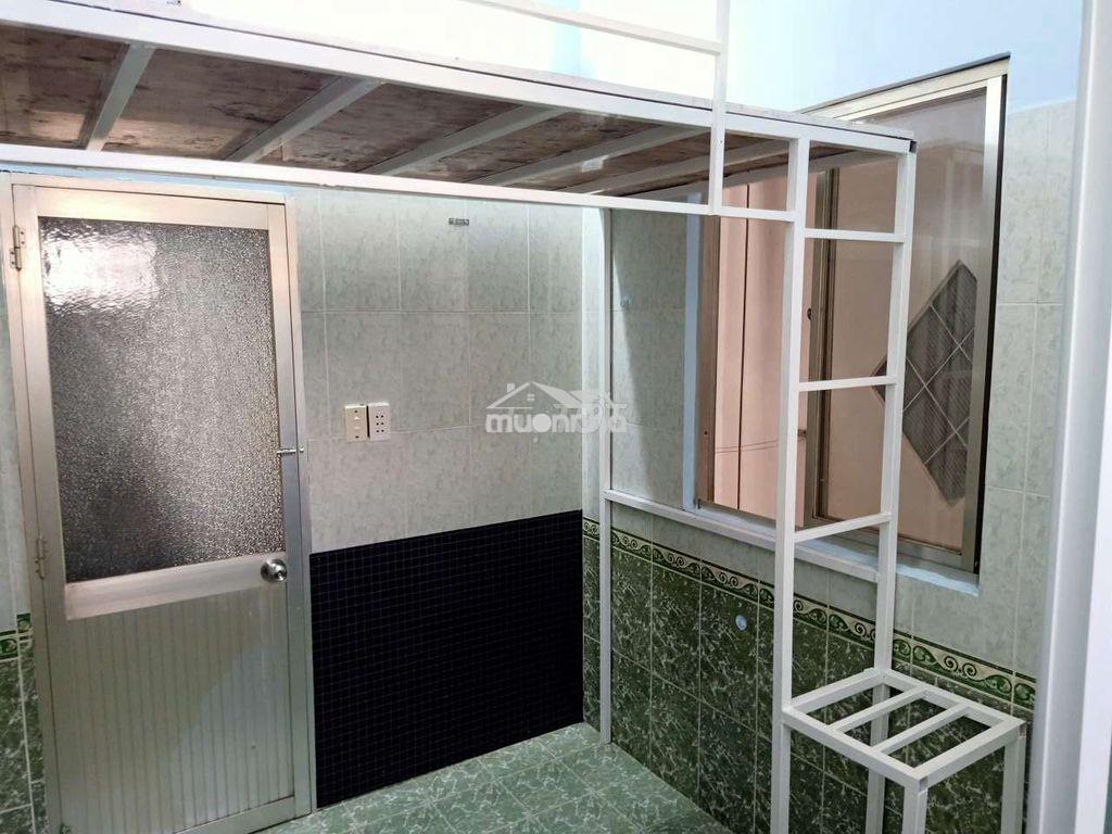 P lầu 2 , cửa sổ có gác,wc riêng,q5,q10,q1, gần nhiều trường đại học - 3