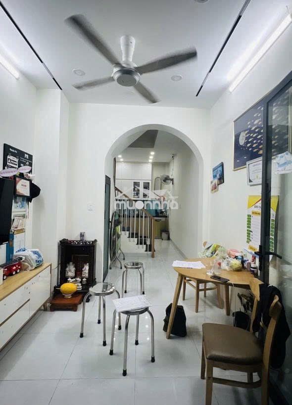 Nhà chính chủ mới xây 2 năm - ngay lê văn sỹ - 31m2, 3 tầng, 3 phòng. - 2