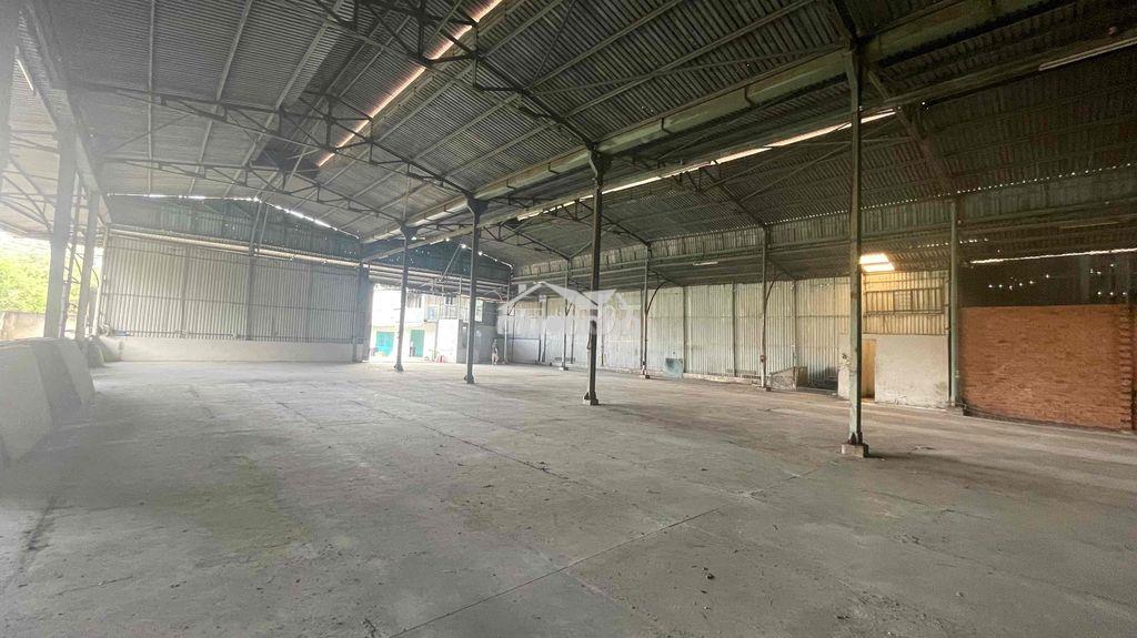 Cho thuê nhà xưởng làm kho chứa - 1300m2 - tại dĩ an - 3