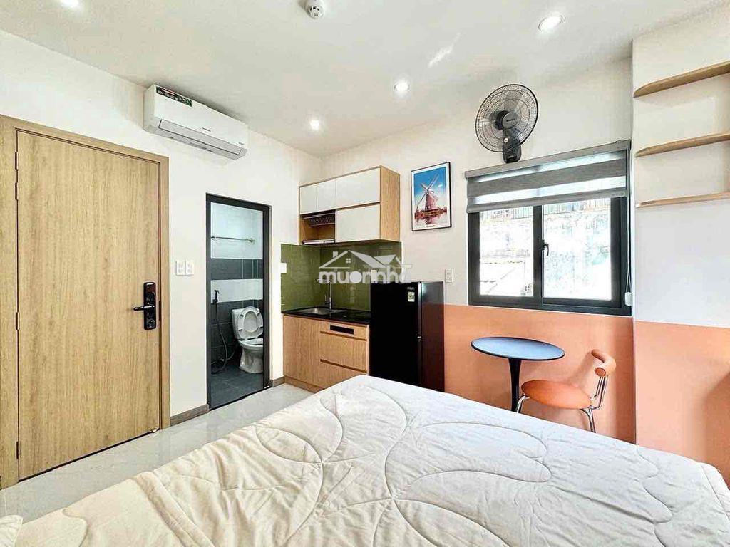 Thang máy - ban công thoáng full nt cao cấp nhà mới ngay hà đô - Ảnh 2