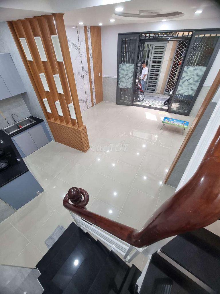 Chỉ 4 ty6 . nhà sổ riêng 5 x 9m 2 tầng . đường nguyễn thị xếu .q7 - 4