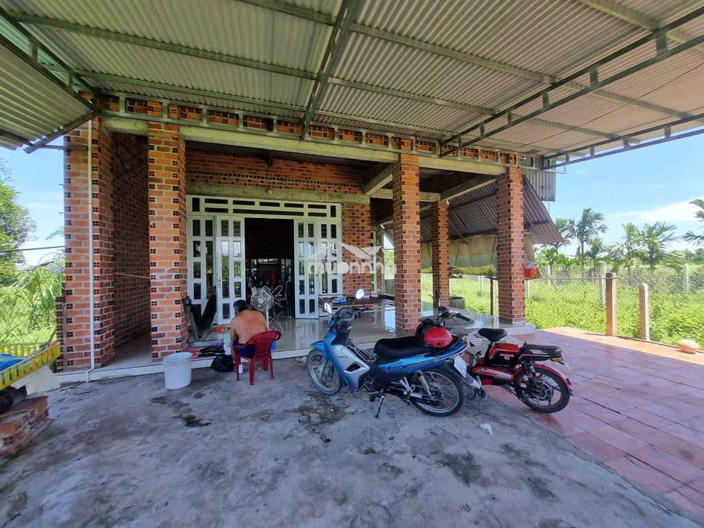 Nhà 3 phòng ngủ, gần 2  trường học, gần kcn. 1,4 tỷ tl - 2