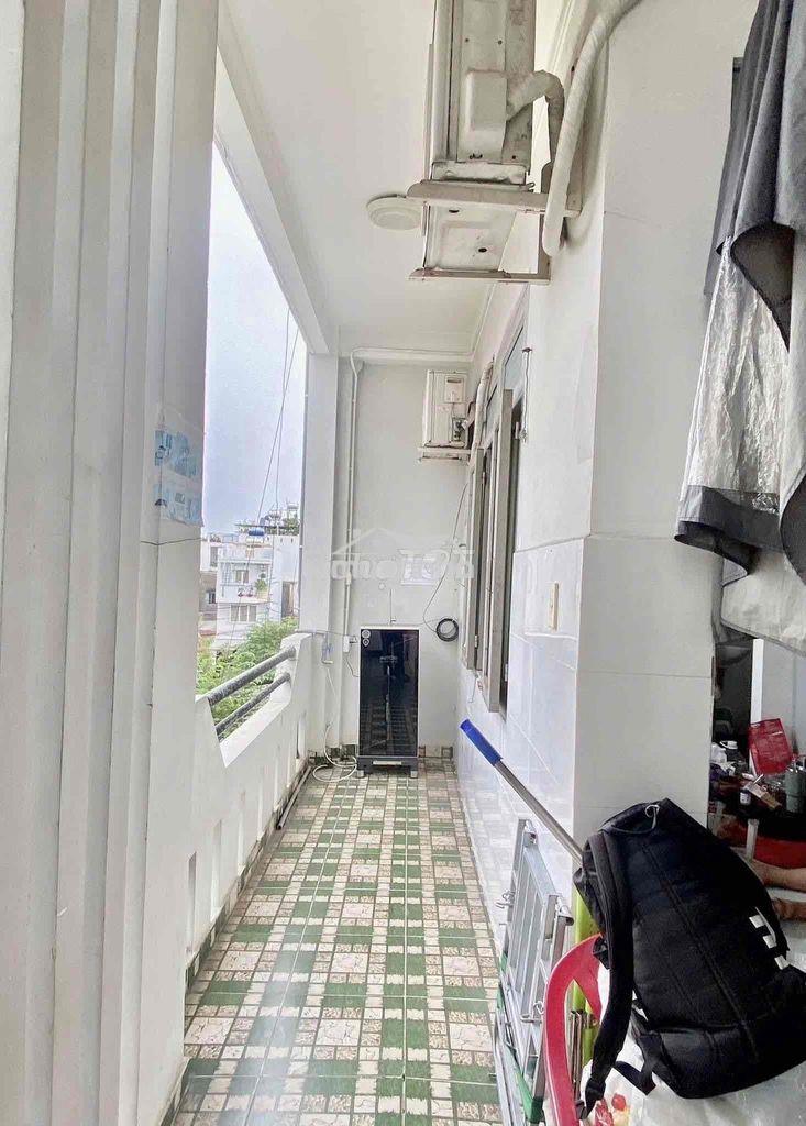 Còn ít phòng cửa sổ trời cho sv huit - lê trọng tấn - 3