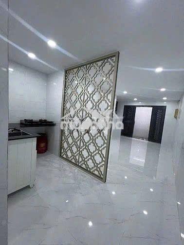Cho thuê nhà bà hạt, p.9, q.10 – 3,5x13m, 4pn 2wc, trệt lầu, 18tr/t