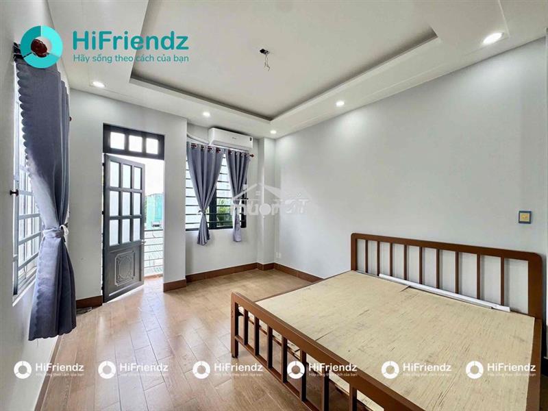Không giới hạn người ở - gần vòng xoay lê đại hành