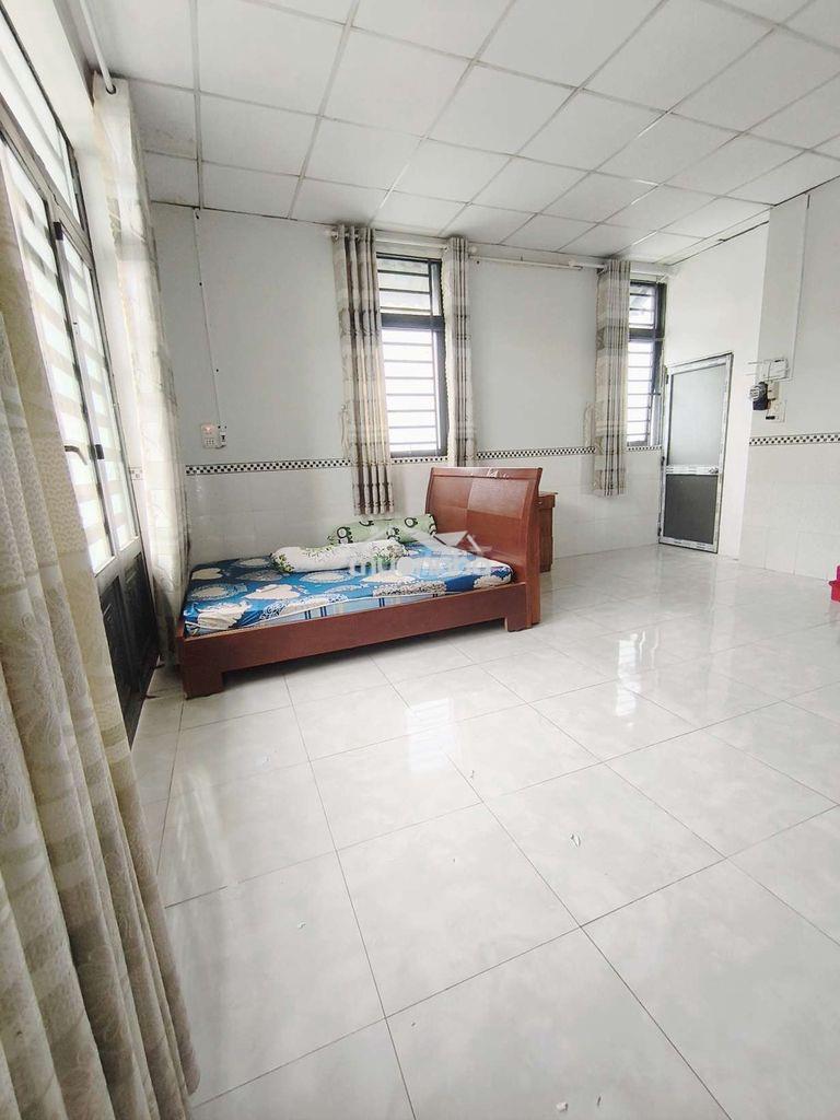 Ban công full nt mới tinh gần chợ hóc môn - 2