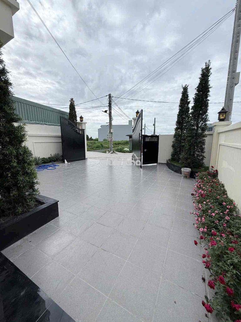 Bán villa phong cách đông âu bao đẹp. dt 9.5 x 29 - 2