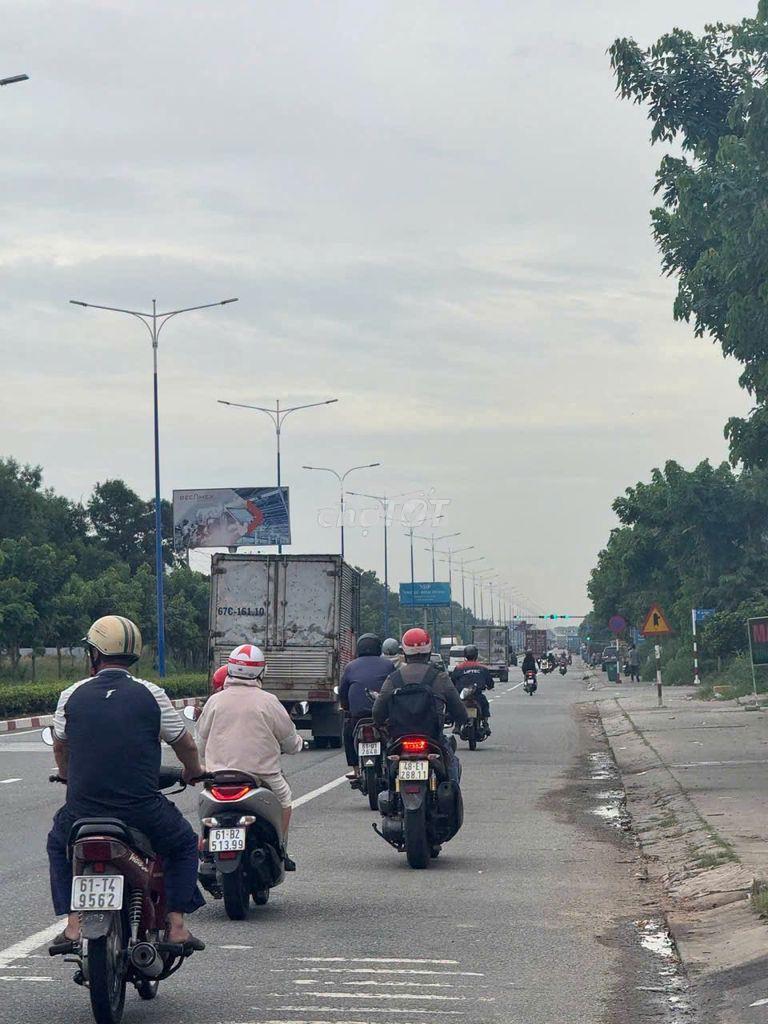 Cho thuê kho xưởng/ mặt bằng kinh doanh gần trung tâm thành phố mới bd
