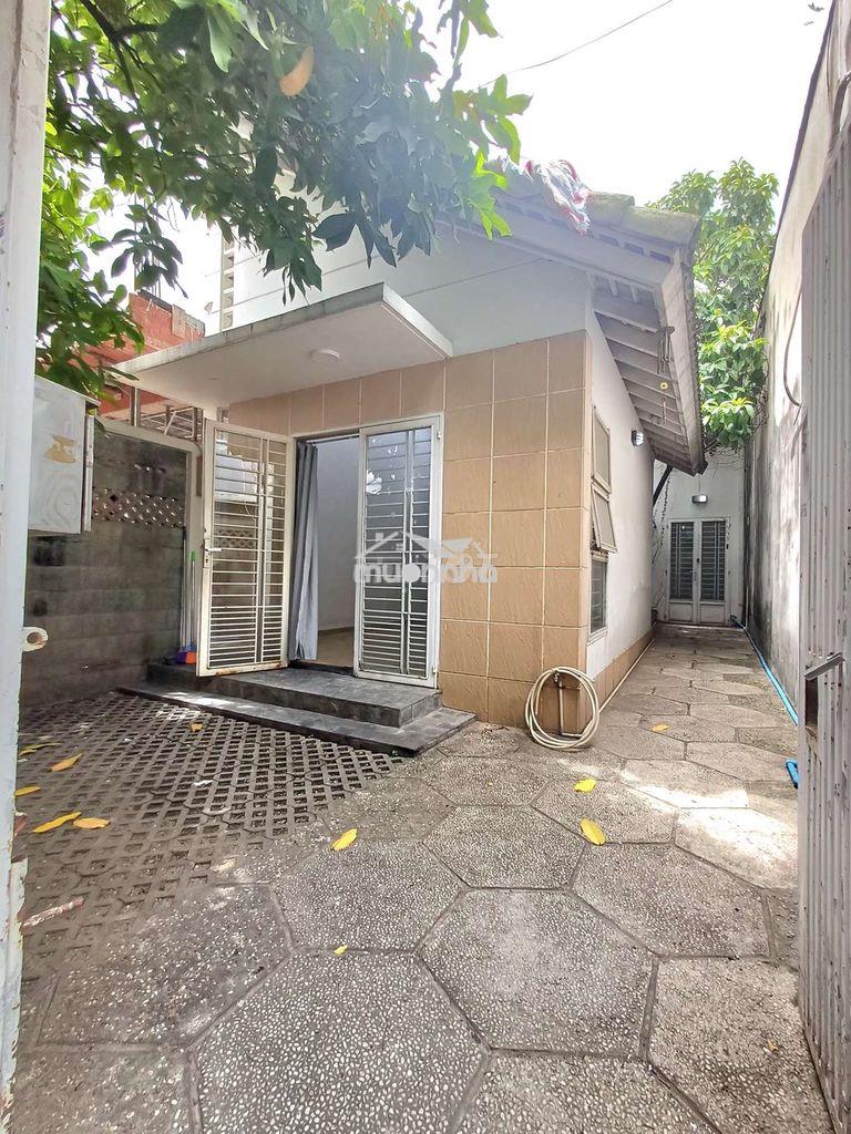 Nhà sân thoáng hxh nguyễn hồng đào 5,4 x 21m  3 phòng 3 máy lạnh  - 2