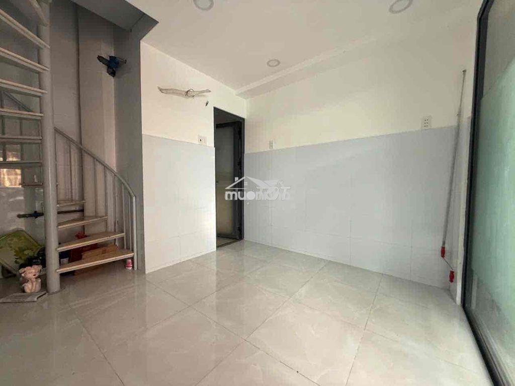 Nhà nguyên căn ngay chợ hồ thị kỷ gần ueh, cđ kinh tế, hoa sen quận 10 - 3