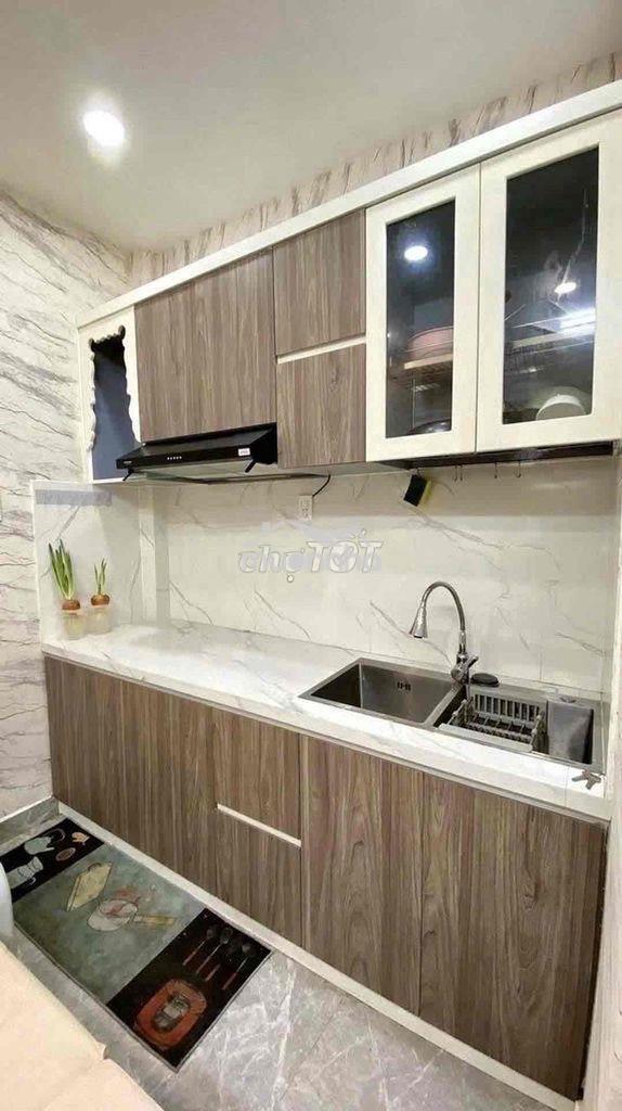 Nhà cao đạt, 30m, 3 tàng, 6.9 tỷ - 2