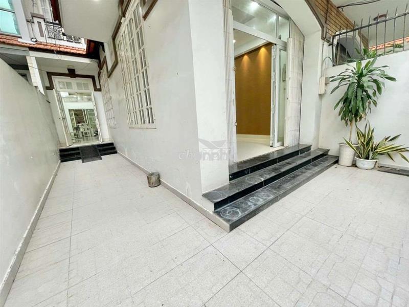 M.tiền 6x24, 1trệt 2lầu 1tum, 4pn 4wc.