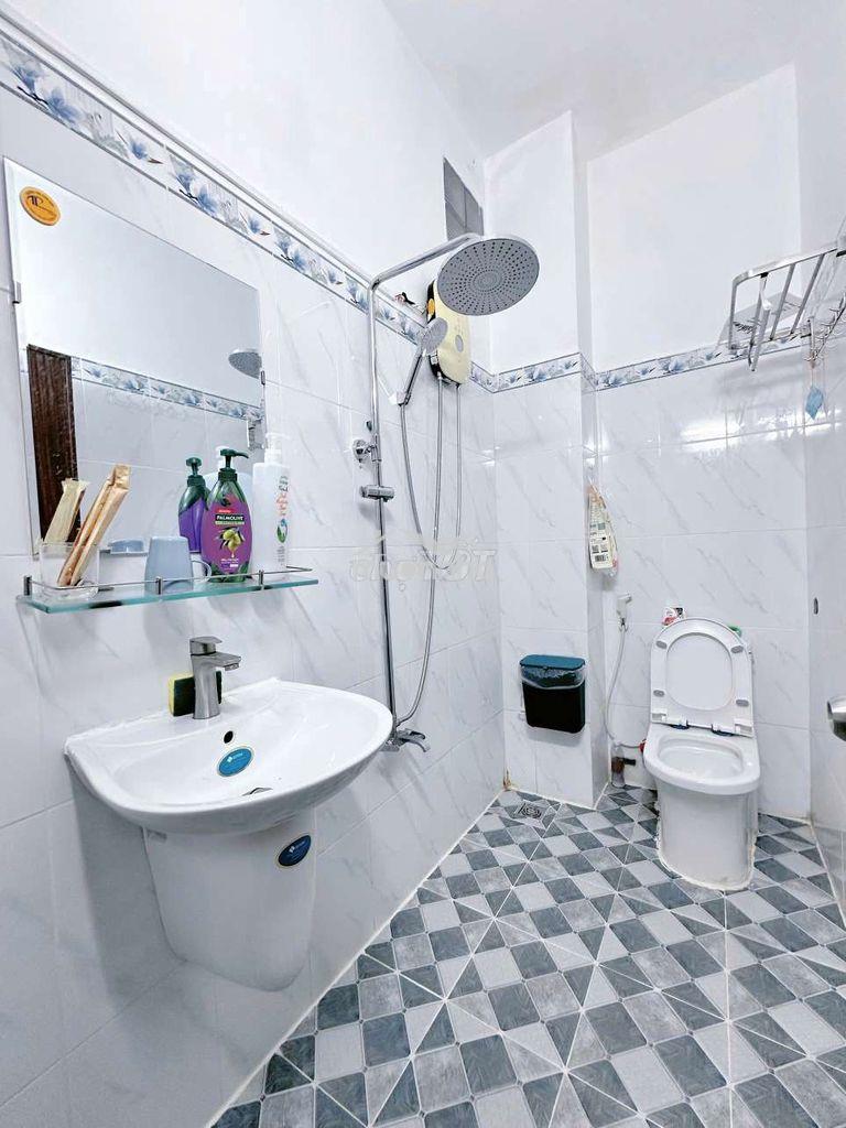 Chính chủ cho thuê 1 ngủ bếp riêng, khép kín 40m2 mặt tiền trường sa - 3