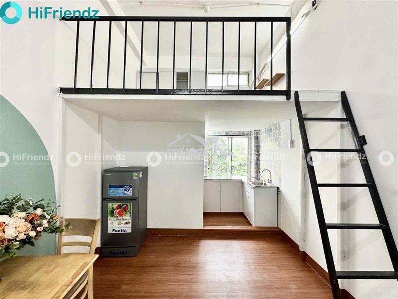 Phòng duplex cửa sổ trời gần đại học vlu